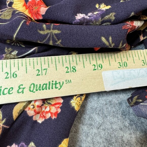 ModCloth Top Womens Plus 3X Purple Red Floral Roll Tab Wrap Blouse VNeck Dark - Picture 7 of 8